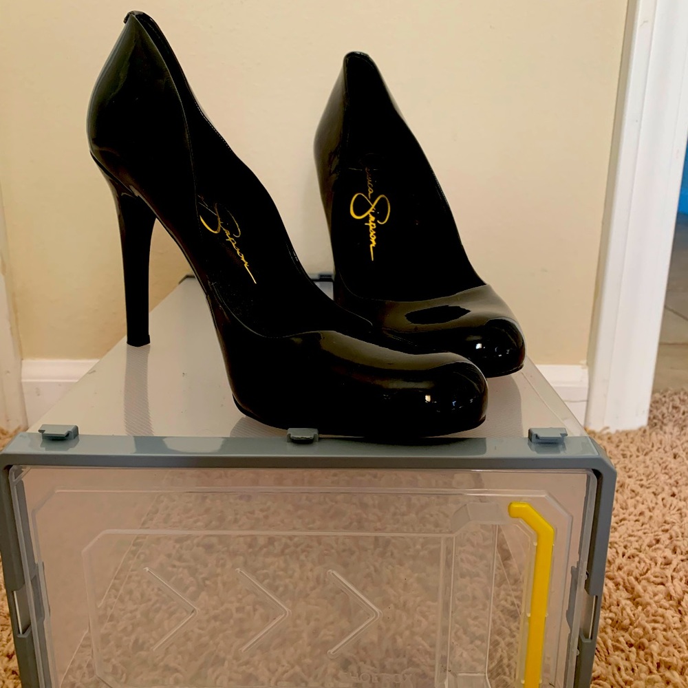 Jessica Simpson Black 4inch pumps
